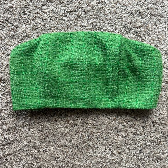 Adorable green 2 piece set! - Picture 2 of 5